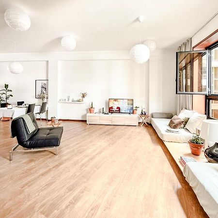 Central Loft With Free Parking Порто Екстериор снимка