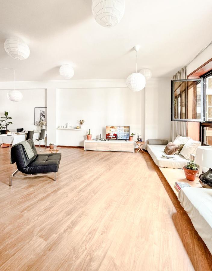 Central Loft With Free Parking Порто Екстериор снимка