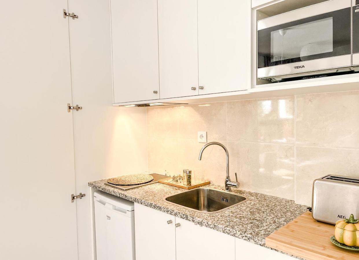Central Loft With Free Parking Порто Екстериор снимка