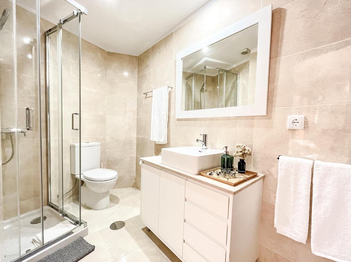 Central Loft With Free Parking Порто Екстериор снимка